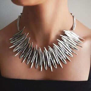 Qui Quattro Leaf Necklace Silver Rotne Adjustable Hook and Loop Closure 22 in